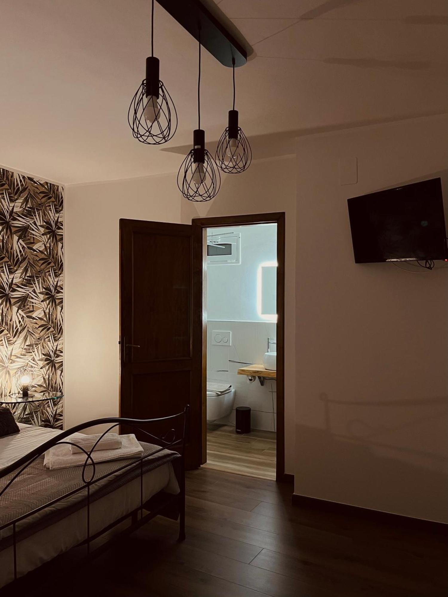 Tyche House Castelmolaアパートメント エクステリア 写真