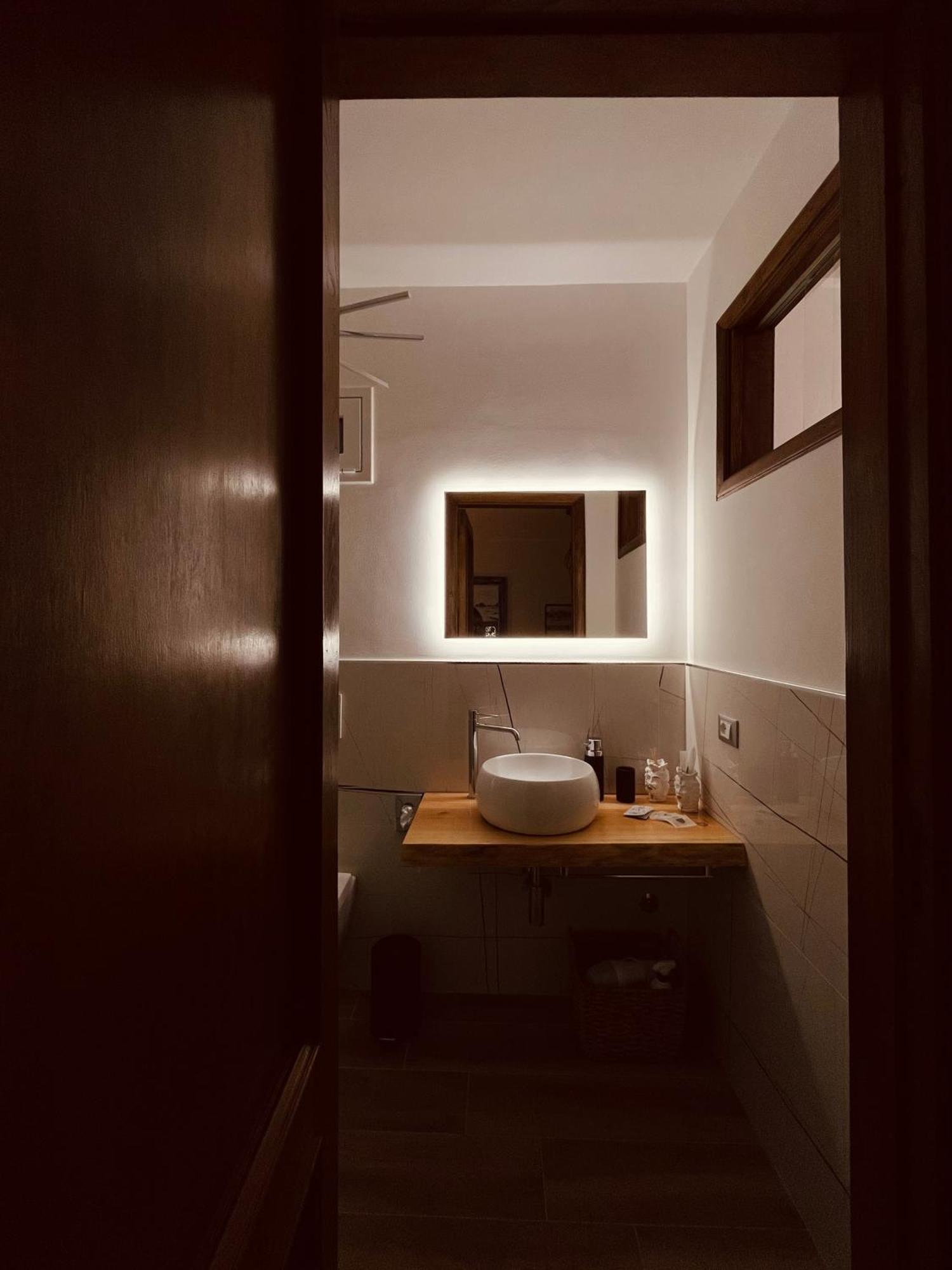 Tyche House Castelmolaアパートメント エクステリア 写真